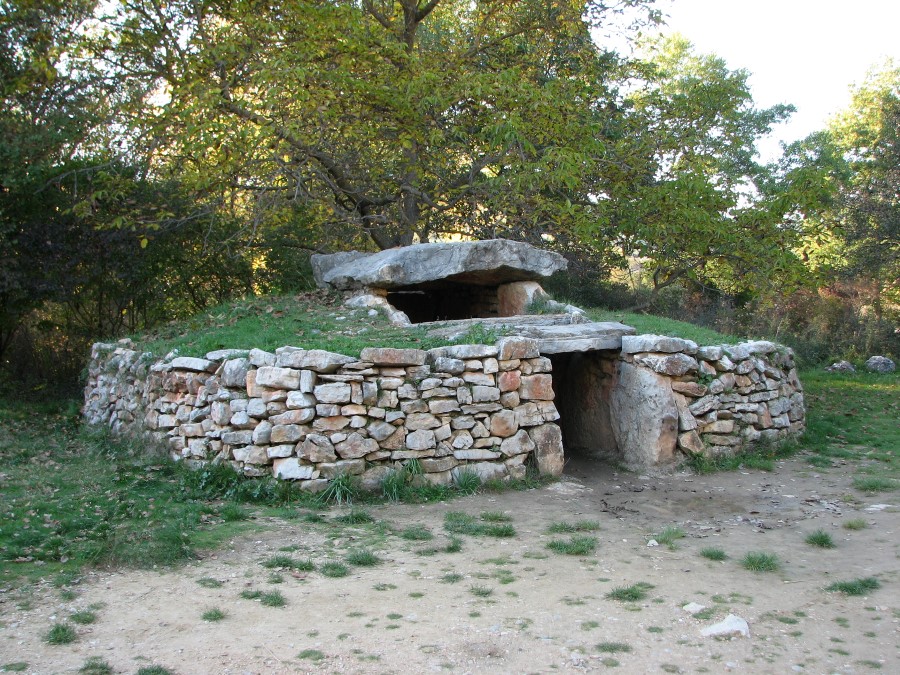 dolmen quinson