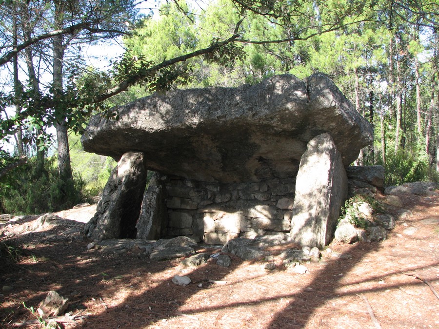 dolmen adrets brignoles var