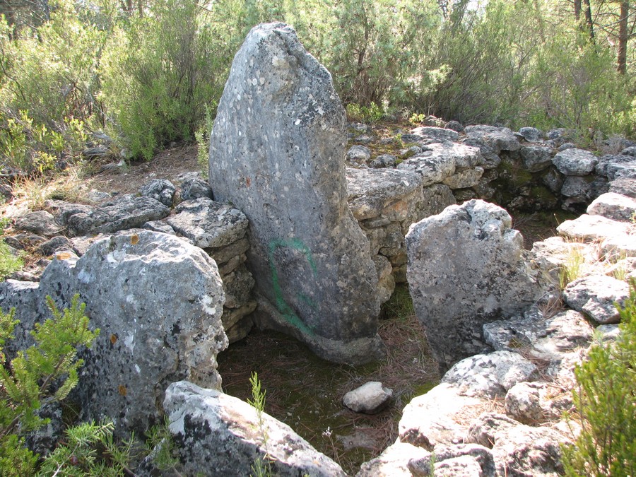 adrets brignoles dolmen var
