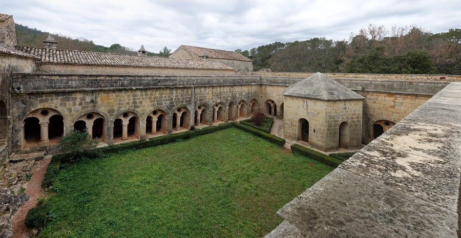 cloitre abbaye thoronet