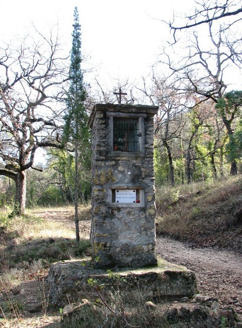 Oratoire Provence chapelles saint quinis camp la source