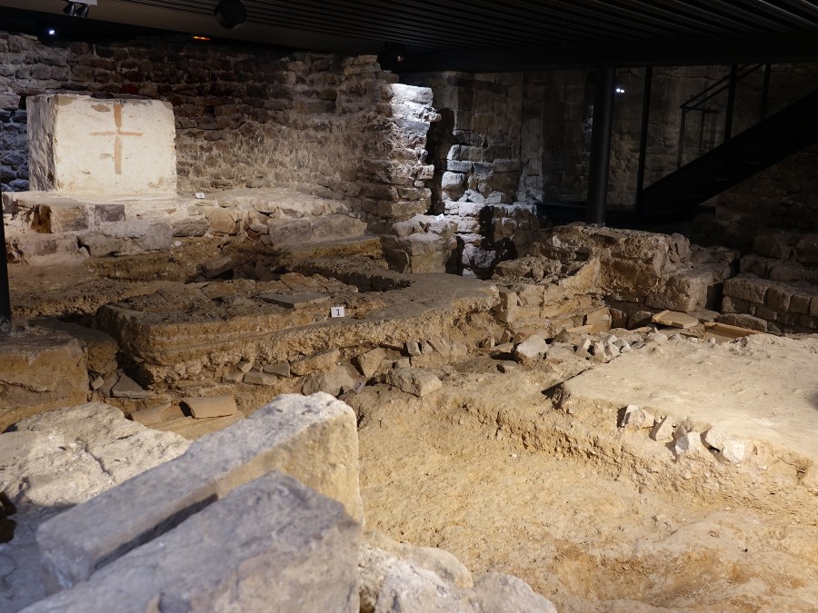 crypte ancienne eglise musee archeologique saint raphael