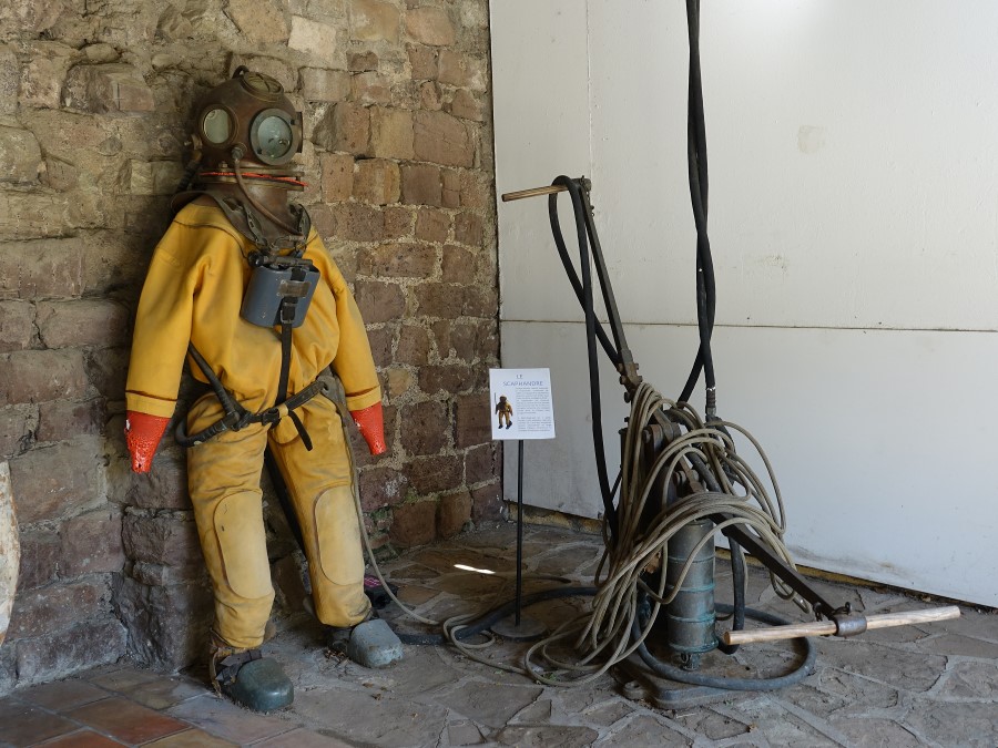 scaphandre ancienne eglise saint raphael musee archeologie sous marine