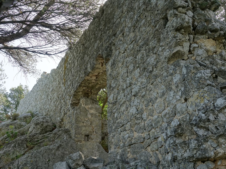 porte ancien village vieille valette le revest les eaux la valette du var