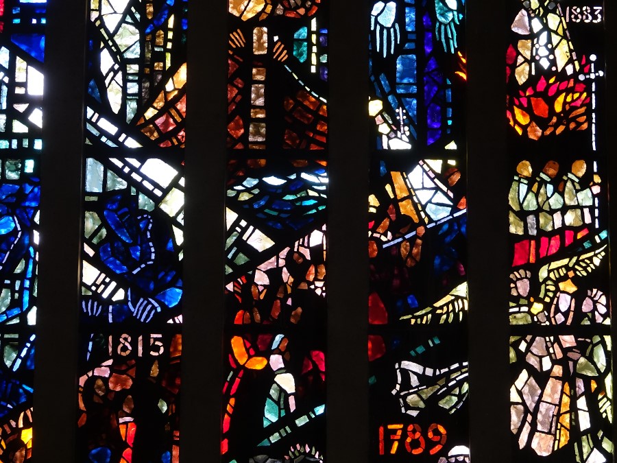 vitrail notre dame de consolation hyeres