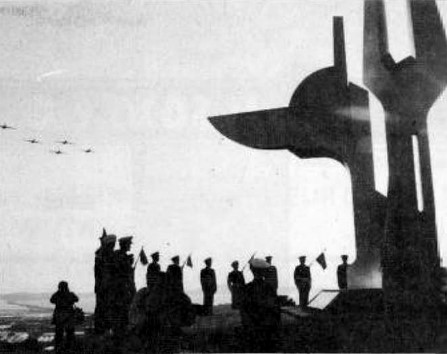 monument aeronautique navale hyeres costebelle