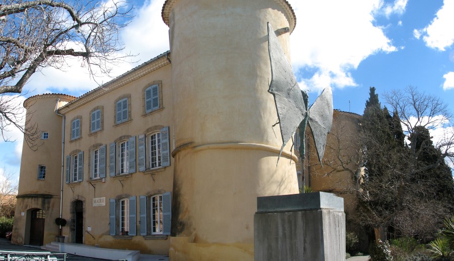chateau tourtour