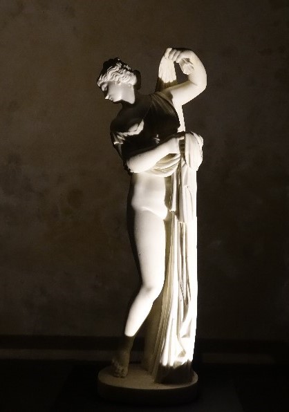venus callipyge statue chateau valbelle musee draguignan