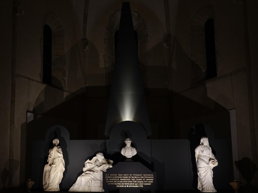 exposition omer valbelle draguignan reconstitution mausolee