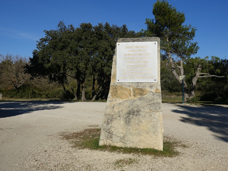 lagnes cabrieres d avignon stele maquis du chat groupe kleber